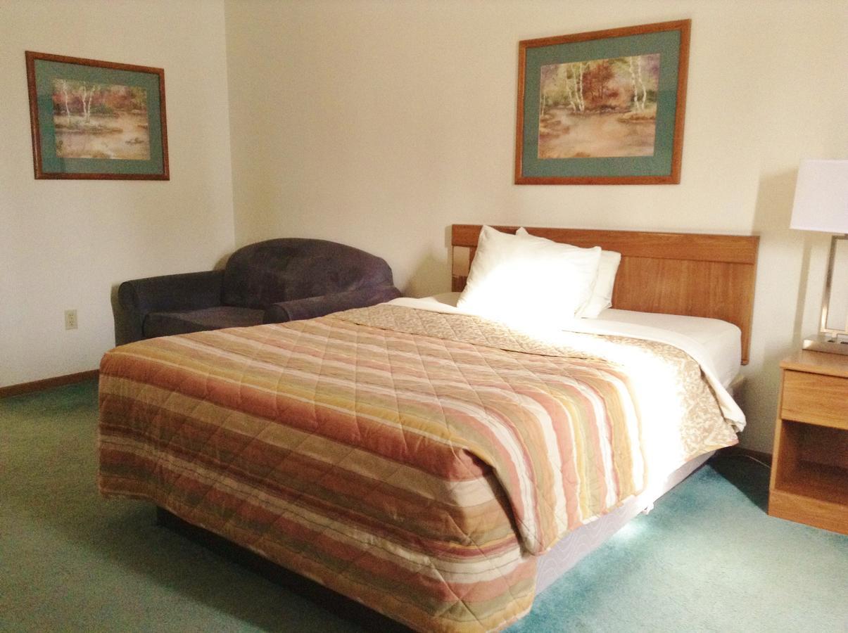 Sunrise Inn Hotel Mondovi Extérieur photo