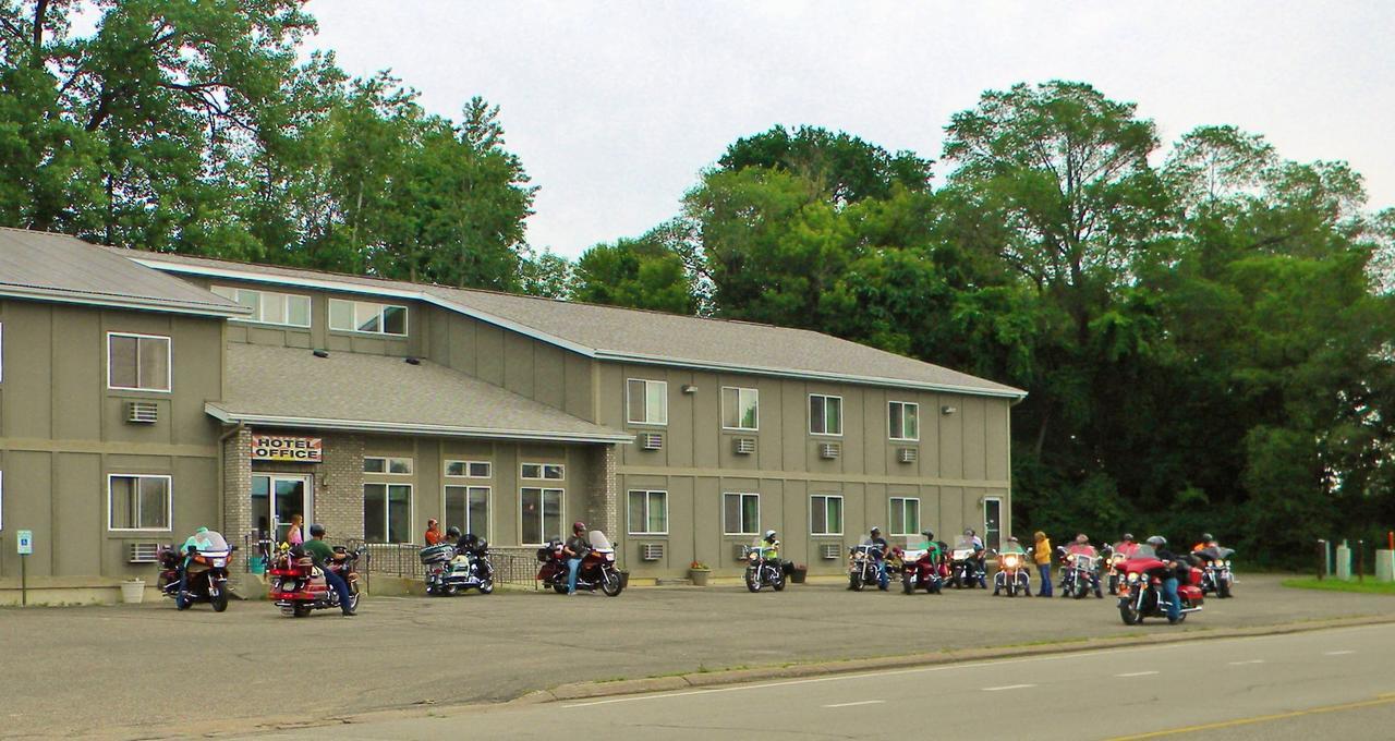 Sunrise Inn Hotel Mondovi Extérieur photo