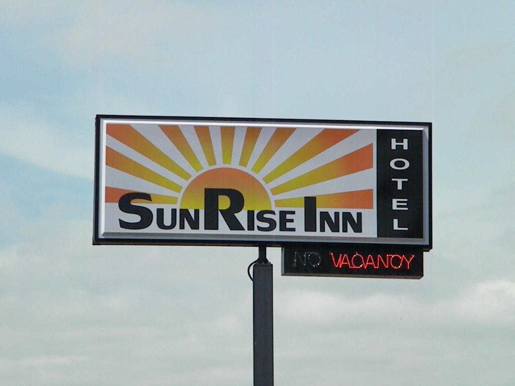 Sunrise Inn Hotel Mondovi Extérieur photo